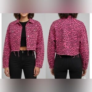 Main Strip Pink leopard print cropped denim jacket